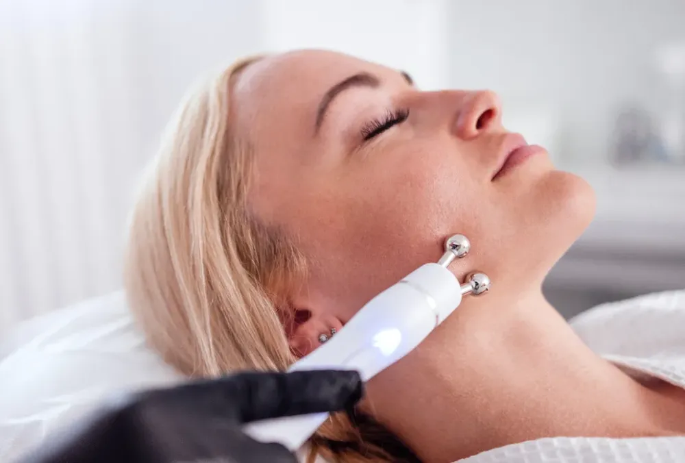 Hydra Skin à VERSAILLES